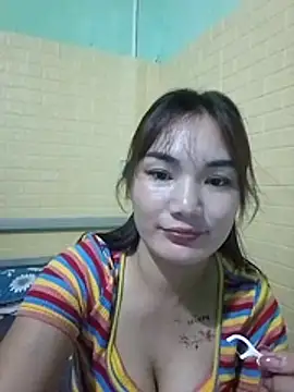 Snapshot of Voiva11 chatting on July 2026 02:42:02 AM Voiva11 online show from July 2026 02:42:02 AM