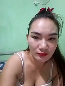 Snapshot of Voiva11 chatting on June 2026 11:10:02 PM Voiva11 online show from June 2026 11:10:02 PM