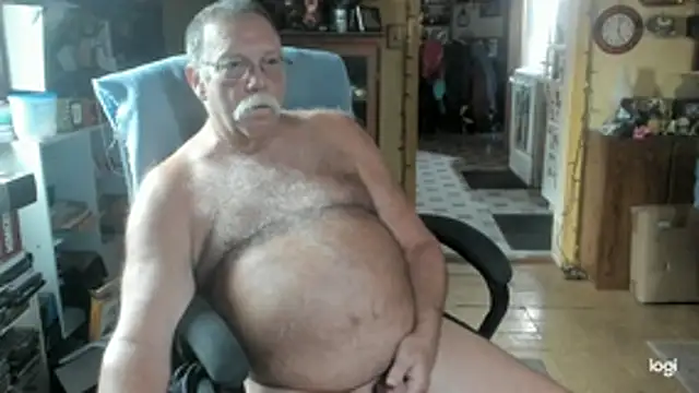Snapshot of bcgc1962 chatting on June 2026 04:30:01 PM bcgc1962 online show from June 2026 04:30:01 PM