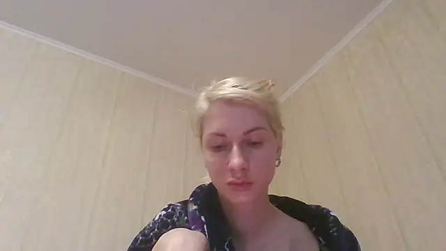 AmberandBlond online show from June 2026 04:02:02 PM