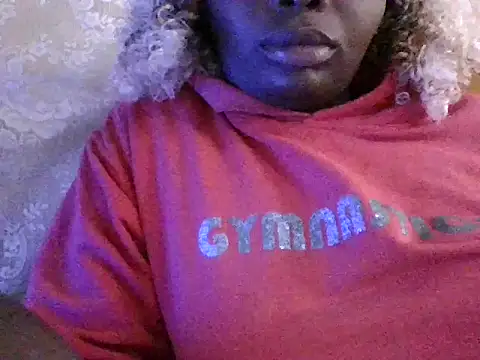 Snapshot of lucyswee chatting on July 2026 05:37:01 AM lucyswee online show from July 2026 05:37:01 AM