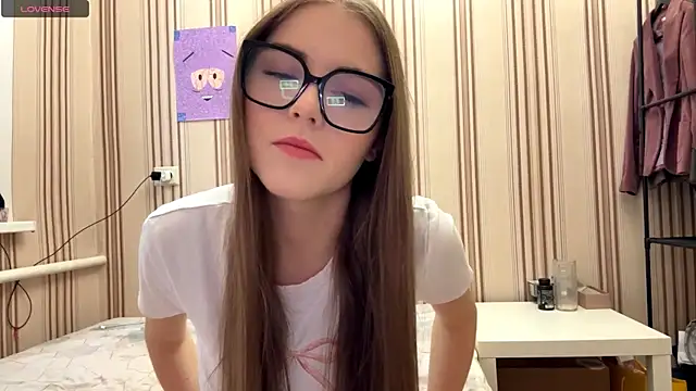MiaWonderind online show from July 2026 11:33:02 AM