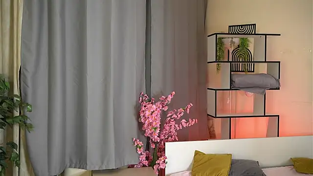 TinselFox online show from July 2026 09:23:01 PM