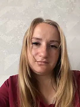 Snapshot of Emilia_kis chatting on June 2026 10:46:02 AM Emilia kis online show from June 2026 10:46:02 AM