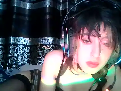 kittenpasive30 online show from June 2026 01:11:02 AM