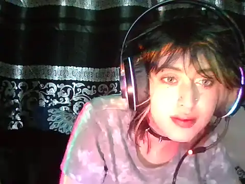 kittenpasive30 online show from June 2026 11:48:01 PM