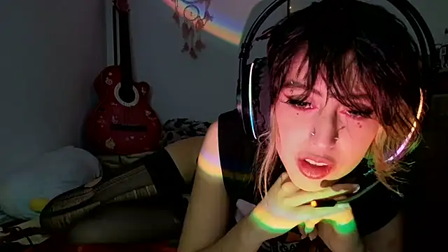 kittenpasive30 online show from July 2026 02:47:01 AM