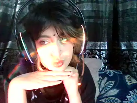kittenpasive30 online show from June 2026 04:19:01 PM