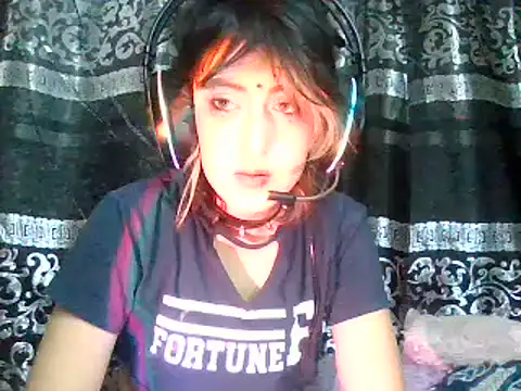 kittenpasive30 online show from June 2026 04:39:01 PM
