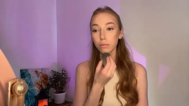 TraceyHowey online show from June 2026 09:17:02 AM