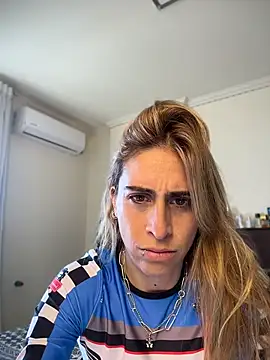 NicoleWilder online show from June 2026 01:38:01 PM