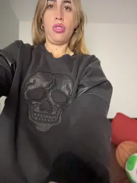 NicoleWilder online show from July 2026 09:21:02 AM