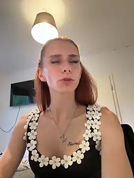 CherryBellaa online show from June 2026 07:11:01 PM