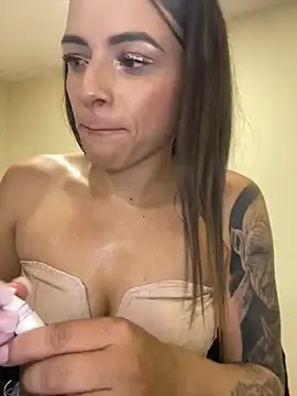  Melany Martinez online show from July 2026 04:18:02 PM