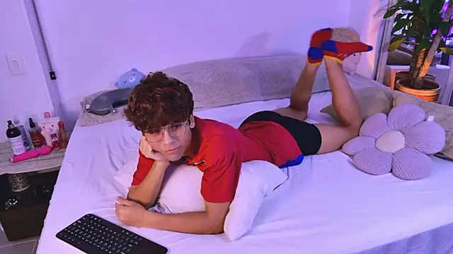 Samy Twink online show from July 2026 01:17:02 AM