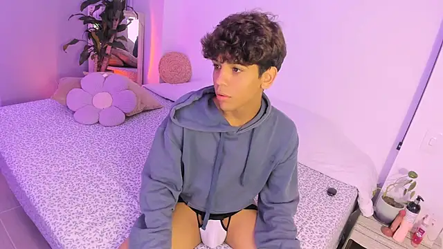 Samy Twink online show from June 2026 04:23:02 AM
