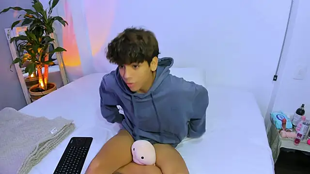 Samy Twink online show from June 2026 03:04:01 AM