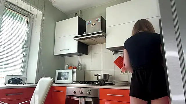 Annaeyes online show from June 2026 07:02:01 AM