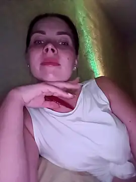 Janie Days online show from June 2026 09:42:01 PM