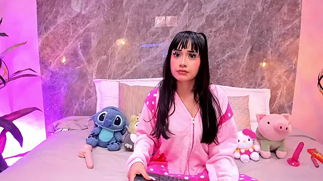 MiaRivvers online show from July 2026 12:24:02 PM