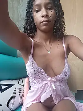 Snapshot of AlmaDream chatting on July 2026 08:02:01 PM AlmaDream online show from July 2026 08:02:01 PM