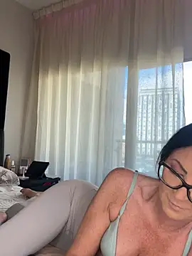Dani Dainty online show from July 2026 04:43:02 PM