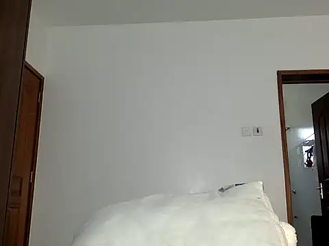 Evabanks online show from July 2026 12:33:02 PM