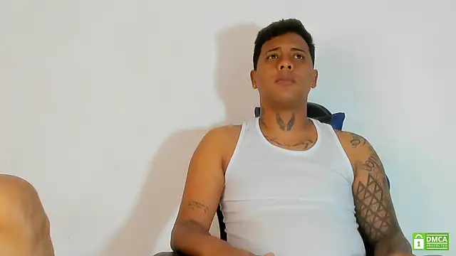 Snapshot of Alejandro_and_Deiby chatting on July 2026 08:05:02 PM Alejandro and Deiby online show from July 2026 08:05:02 PM