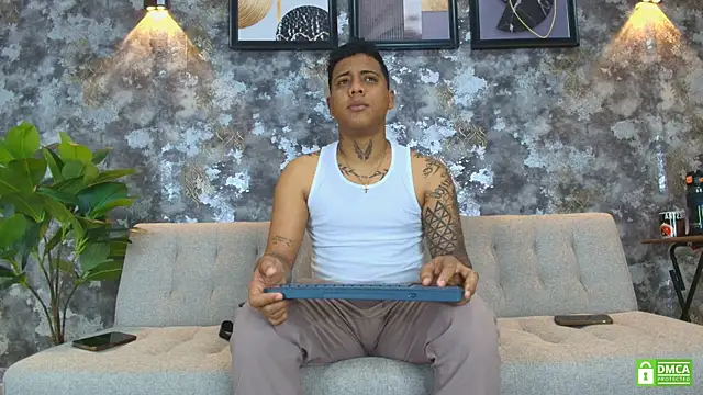 Snapshot of Alejandro_and_Deiby chatting on June 2026 10:36:02 AM Alejandro and Deiby online show from June 2026 10:36:02 AM