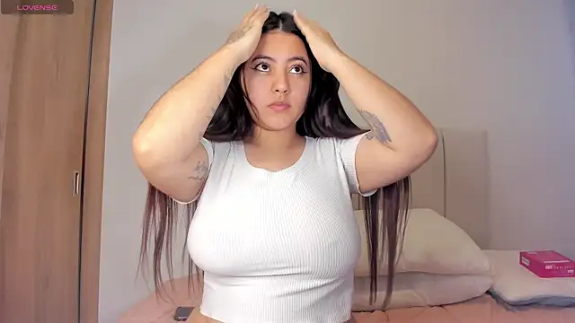 little caro online show from July 2026 06:08:02 PM