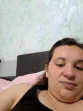 VinnieLoryzi online show from June 2026 06:43:02 AM