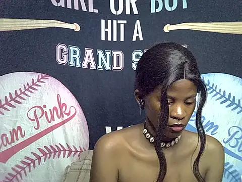 Snapshot of Queen_slay2 chatting on July 2026 07:42:02 AM Queen slay2 online show from July 2026 07:42:02 AM