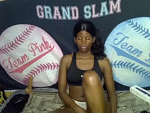 Snapshot of Queen_slay2 chatting on June 2026 11:31:02 PM Queen slay2 online show from June 2026 11:31:02 PM