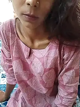 Snapshot of sakshi_rao1 chatting on June 2026 05:05:02 AM sakshi rao1 online show from June 2026 05:05:02 AM