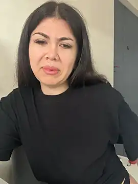 LoveYou2899 online show from June 2026 06:35:02 AM