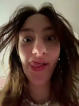 Violet Velvet online show from June 2026 06:24:01 PM