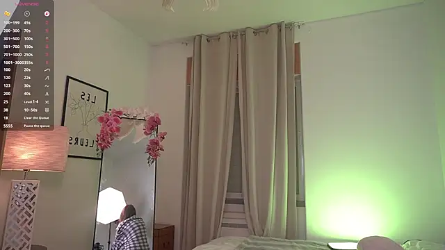 LumiNika online show from June 2026 04:02:02 PM