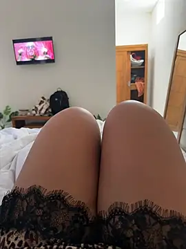 NiaBeurette online show from June 2026 03:23:01 AM