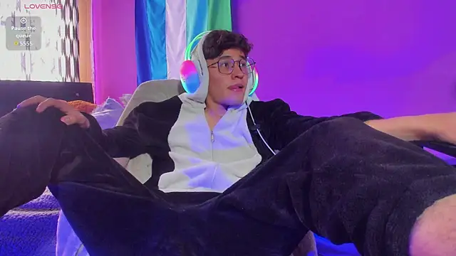 Angelito Twink online show from June 2026 08:39:01 PM