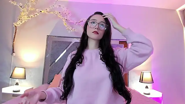 Snapshot of Miss_Belu chatting on June 2026 04:12:02 AM Miss Belu online show from June 2026 04:12:02 AM