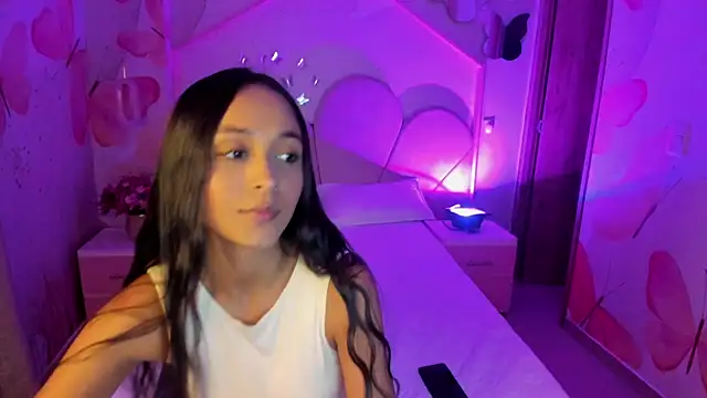 Millieskinny18 online show from July 2026 11:11:01 PM
