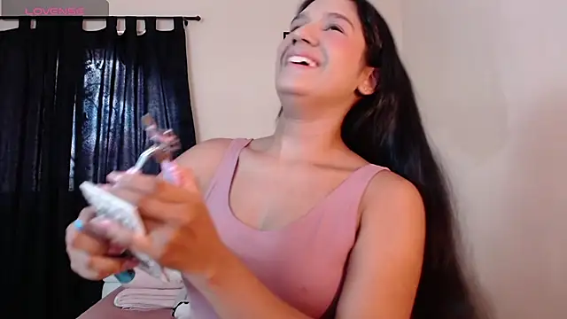 Veronica M online show from June 2026 06:13:01 PM