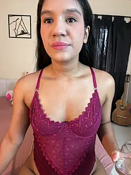 Veronica M online show from July 2026 06:14:02 PM