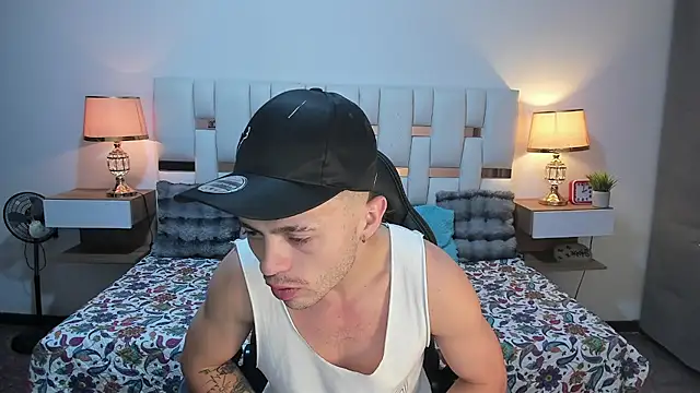 Zeus damian21 online show from July 2026 03:04:01 AM