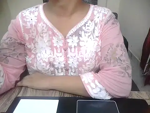 Bold-Divya1 online show from July 2026 12:59:01 PM