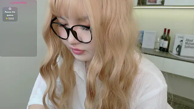 sakuraclover online show from June 2026 03:55:01 AM