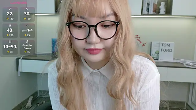 sakuraclover online show from June 2026 12:05:02 PM