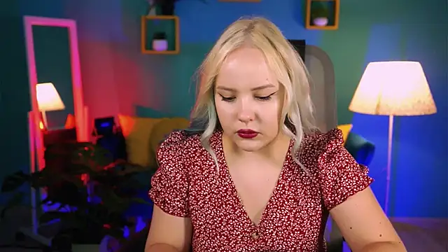 Snapshot of stellawatts chatting on June 2026 08:03:01 AM stellawatts online show from June 2026 08:03:01 AM