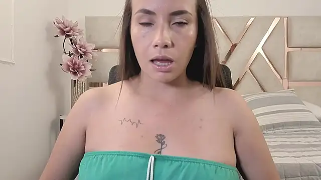 Snapshot of Karol_vg chatting on June 2026 11:18:02 AM Karol vg online show from June 2026 11:18:02 AM