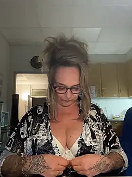 -SweetSandy- online show from August 2026 11:44:01 PM
